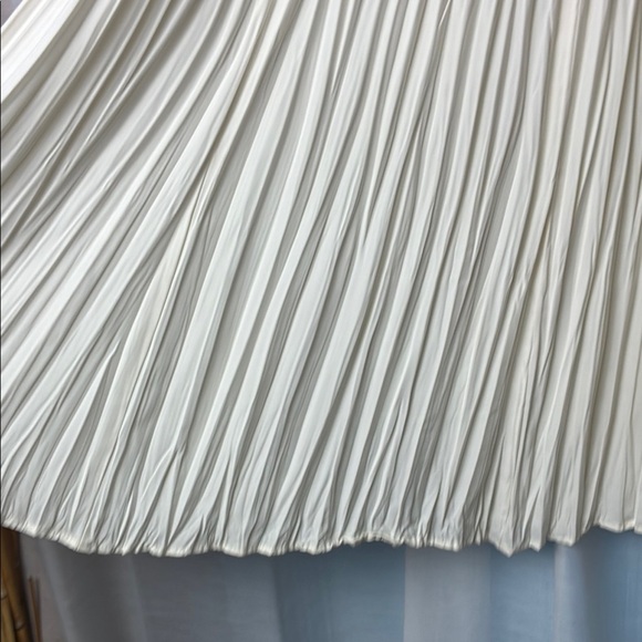 Chic Cream Maxi Skirt - Picture 6 of 7